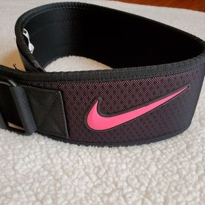 Nike womens training belt NWT